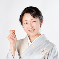 着物の着付けで覚えておきたい用語「共襟」